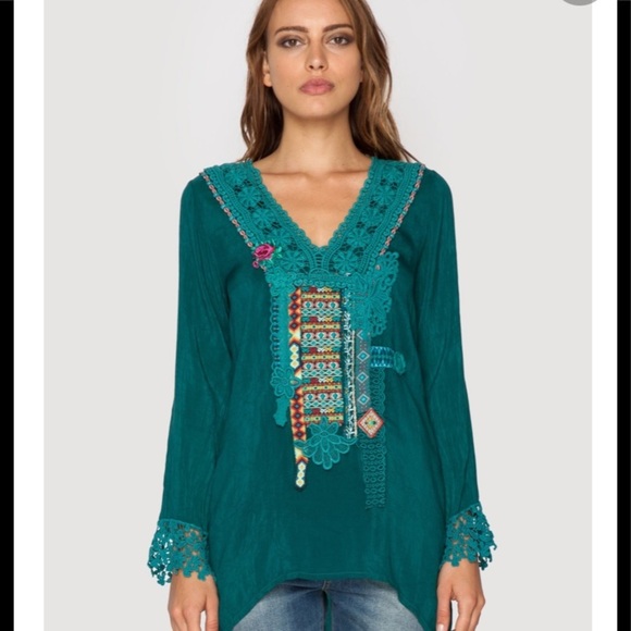 New! JOHNNY WAS Size M lacy trim top - Picture 2 of 8